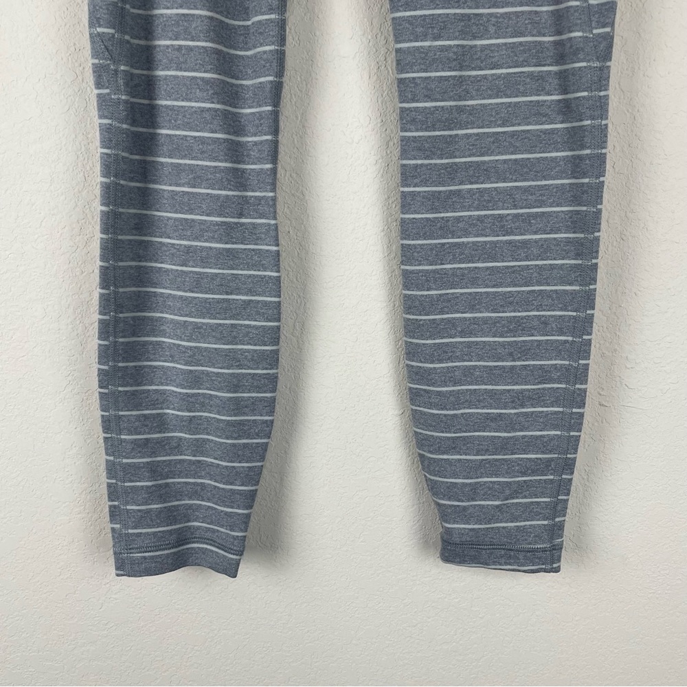 Athleta Gray Salutation Stripe 7/8 Ankle Athletic Athleisure Tights Leggings XS - Picture 2 of 7